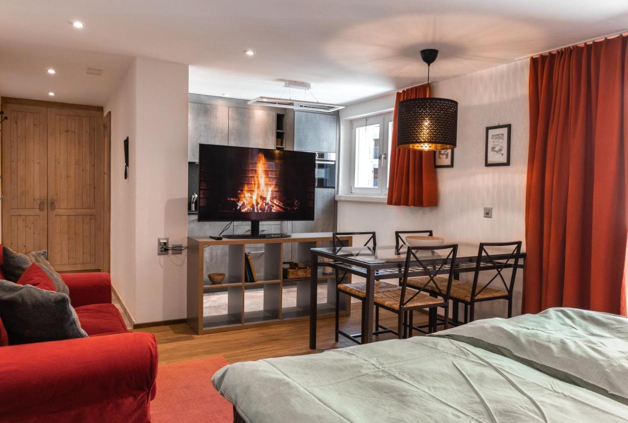 Village Apartment With Matterhorn View ツェルマット エクステリア 写真